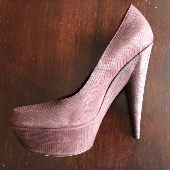 YSL Platform Heels. Exotic Reptile Emboss - Picture 5 of 7